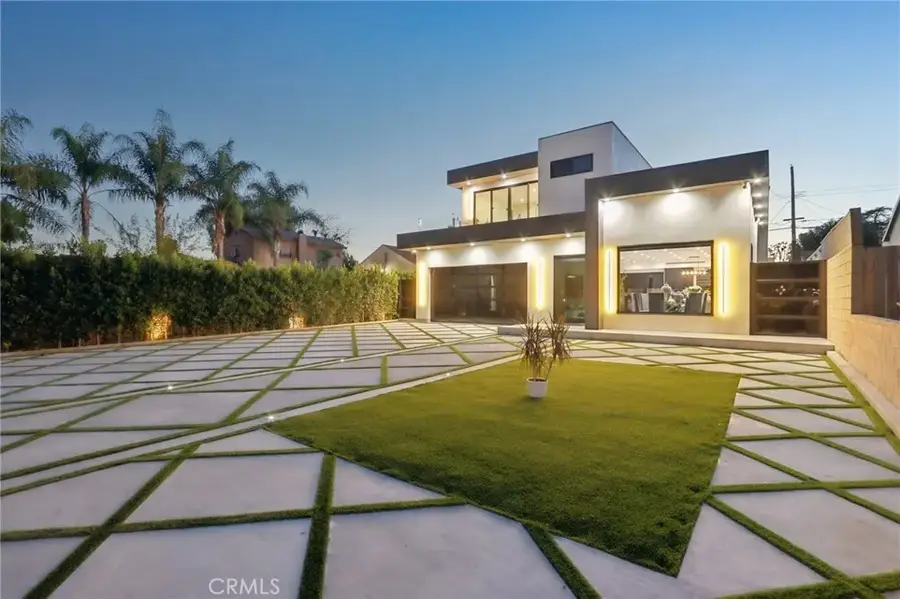 2227 N Lamer Street, Burbank, CA 91504 - Image #3