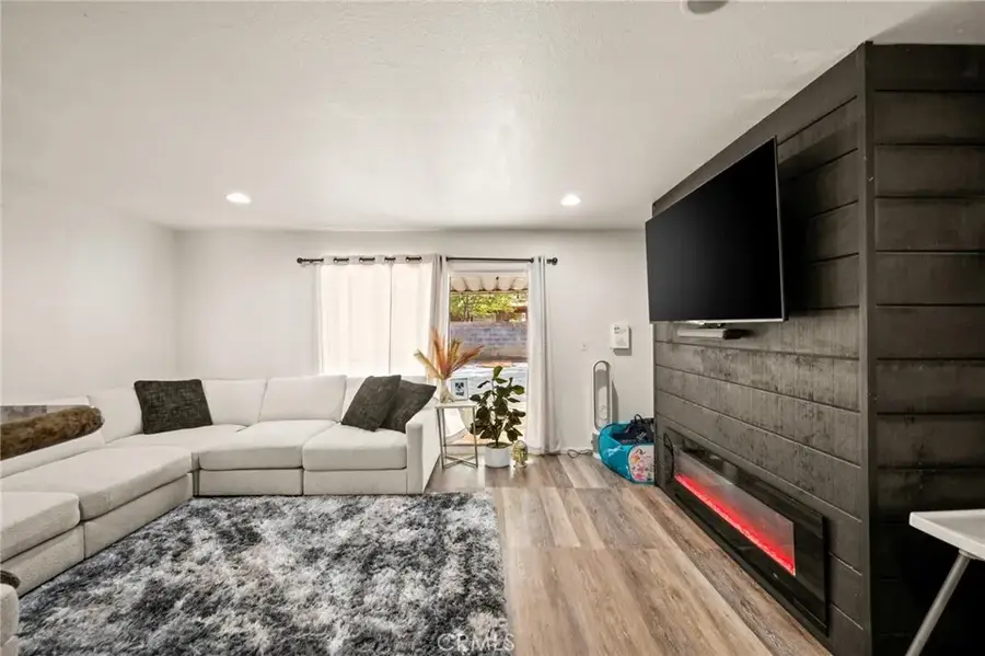 43826 Beech Avenue, Lancaster, CA 93534 - Image #2