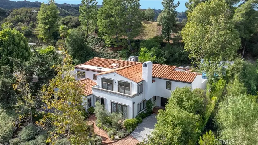 17153 Adlon Road, Encino, CA 91436 - #3