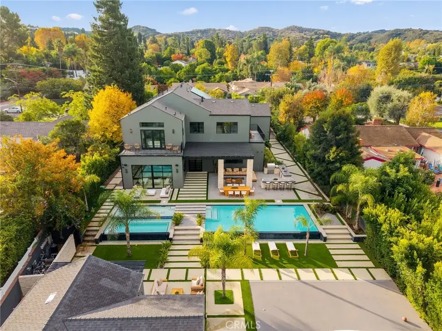 20511 Wells Drive, Woodland Hills, CA 91364 - Image #3