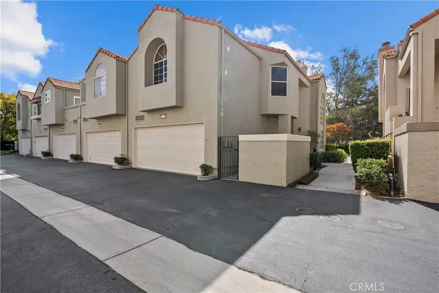 22371 Mission Circle, Chatsworth, CA 91311 - Image #2
