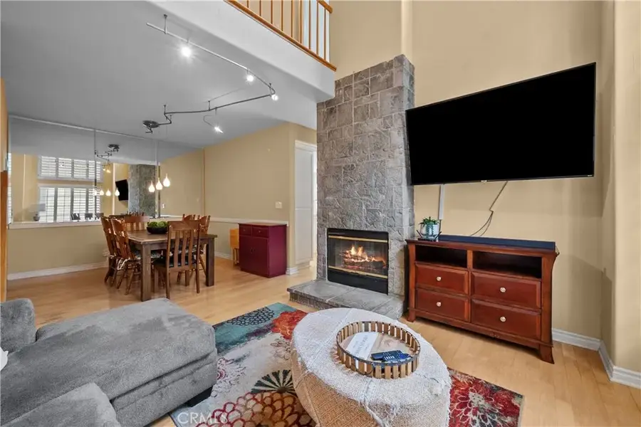 22371 Mission Circle, Chatsworth, CA 91311 - Image #3