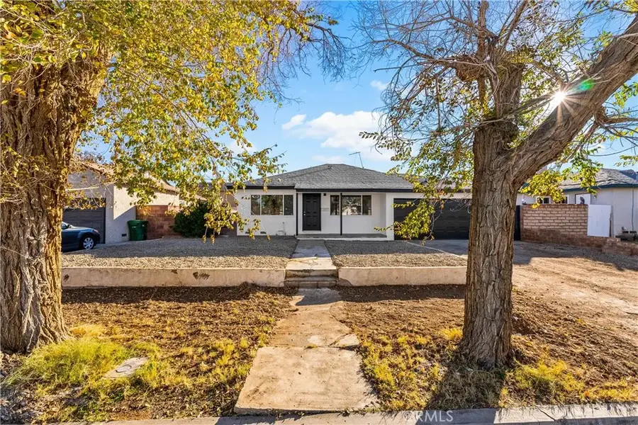 638 W Avenue H, Lancaster, CA 93534 - Image #2