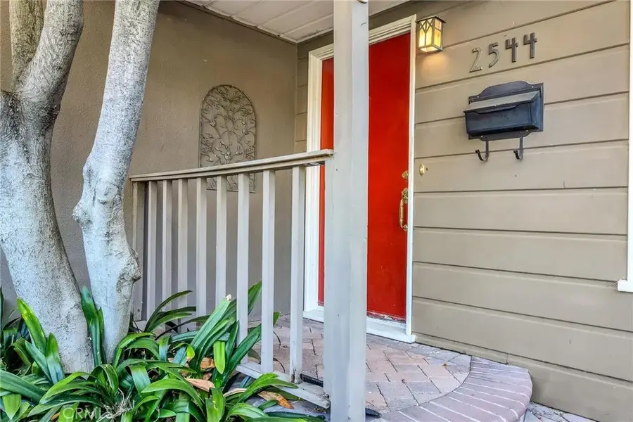 2544 Evelyn Street, Montrose, CA 91020 - Image #2