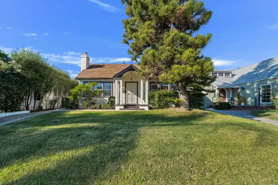 337 N Beachwood Drive, Los Angeles, CA 90004 - Image #2