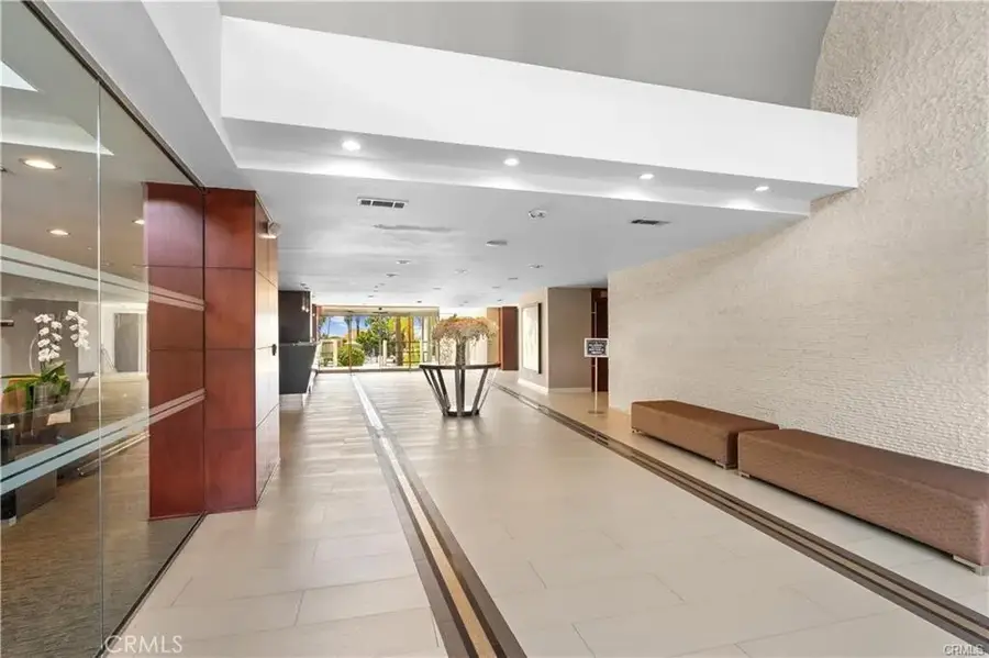 7250 Franklin #406, Los Angeles, CA 90046 - Image #2