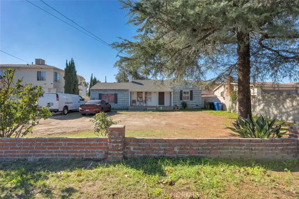 8541 Ventura Canyon Avenue, Panorama City, CA 91402 - Image #1