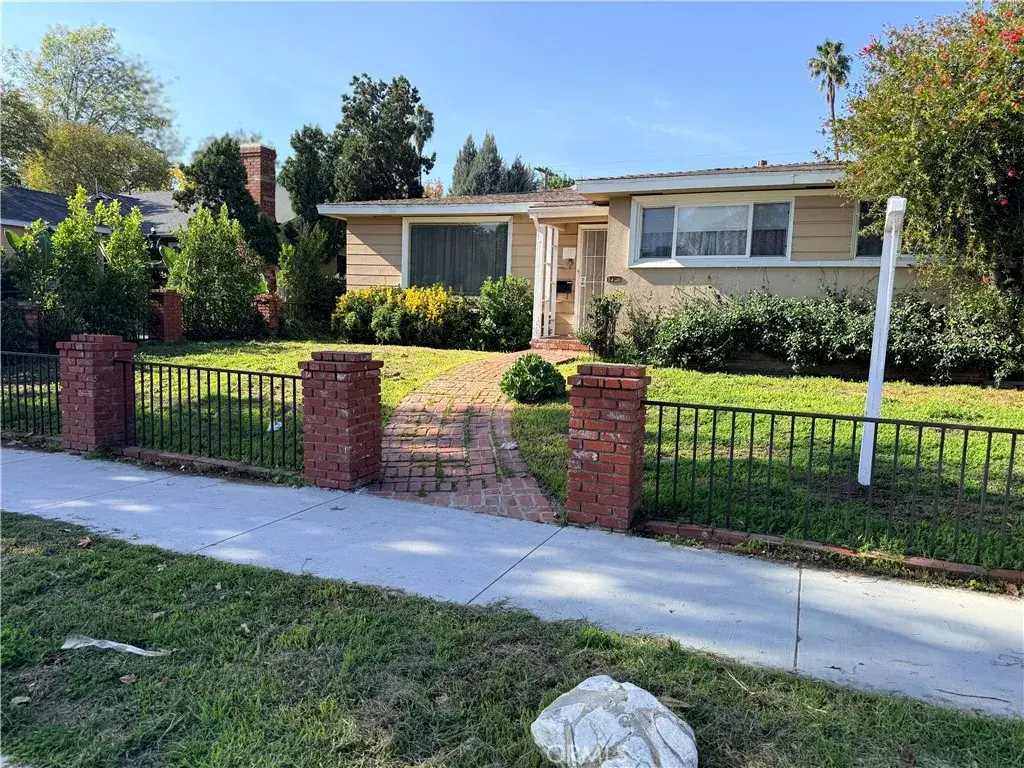 5139 Hazeltine, Sherman Oaks, CA 91423 - Image #1