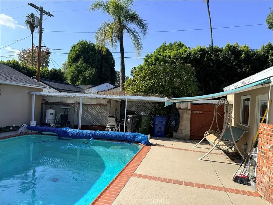 5139 Hazeltine, Sherman Oaks, CA 91423 - Image #2