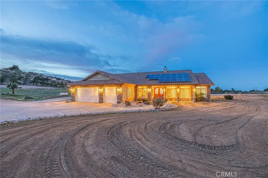 3335 E Avenue T8, Palmdale, CA 93550 - Image #2