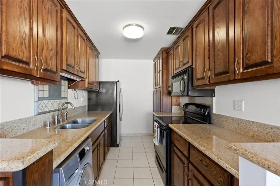 5400 Newcastle Avenue #56, Encino, CA 91316 - Image #3