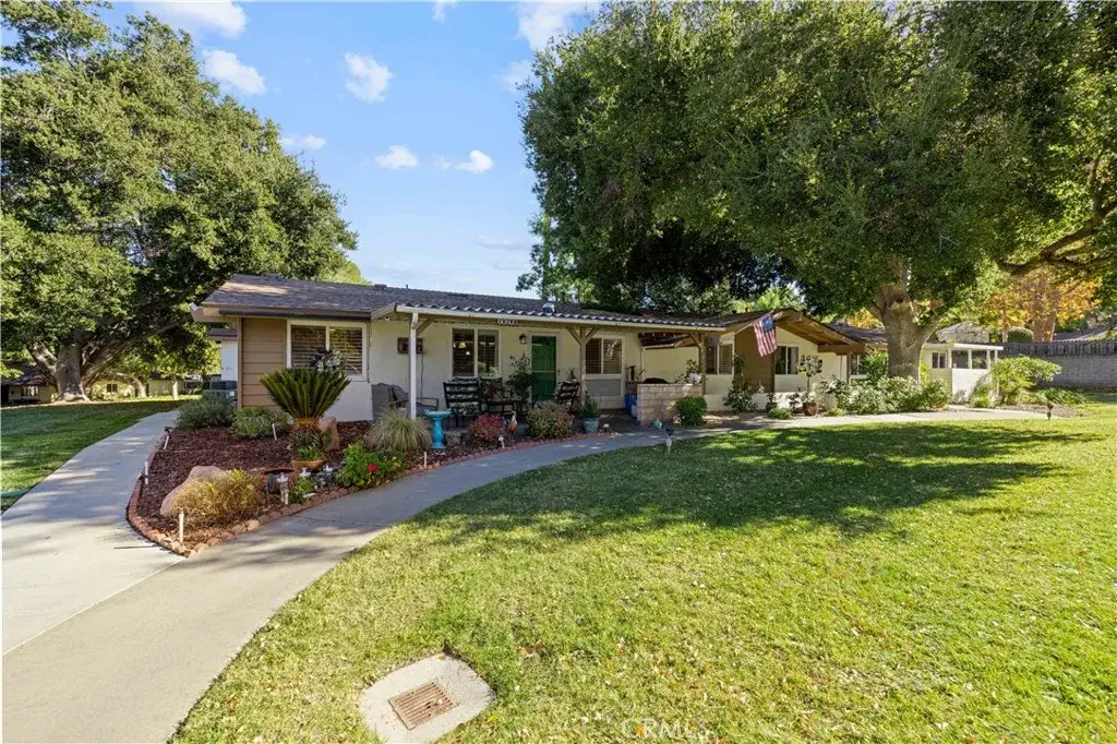 19348 Avenue Of The Oaks, Newhall, CA 91321 - Image #1