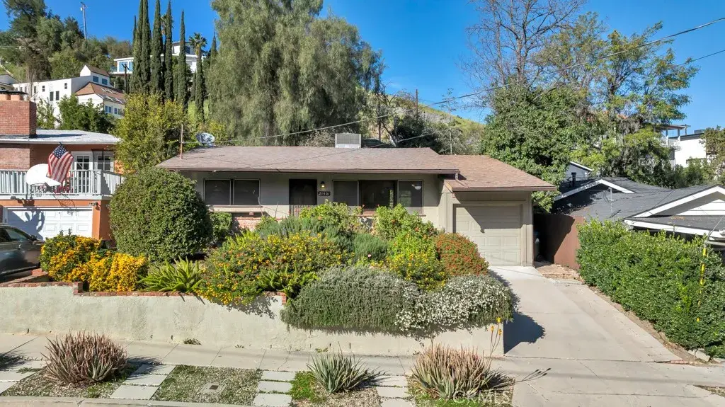 21501 Velicata Street, Woodland Hills, CA 91364 - Image #1