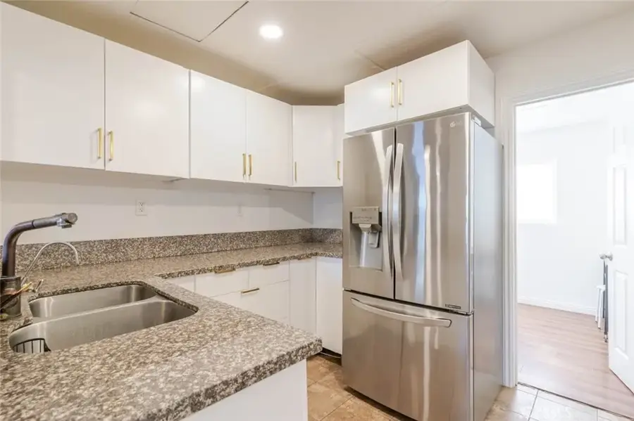 10434 Irma Avenue, Tujunga, CA 91042 - Image #3