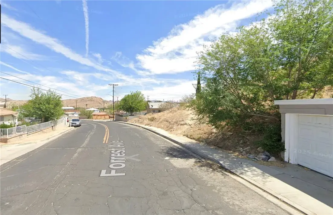 16707 Forrest Ave, Victorville, CA 92395 - Image #1