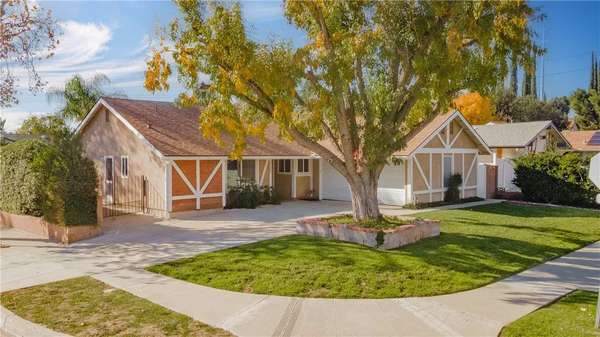 27967 Urbandale, Saugus, CA 91350 - Image #1