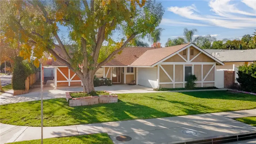 27967 Urbandale, Saugus, CA 91350 - Image #2