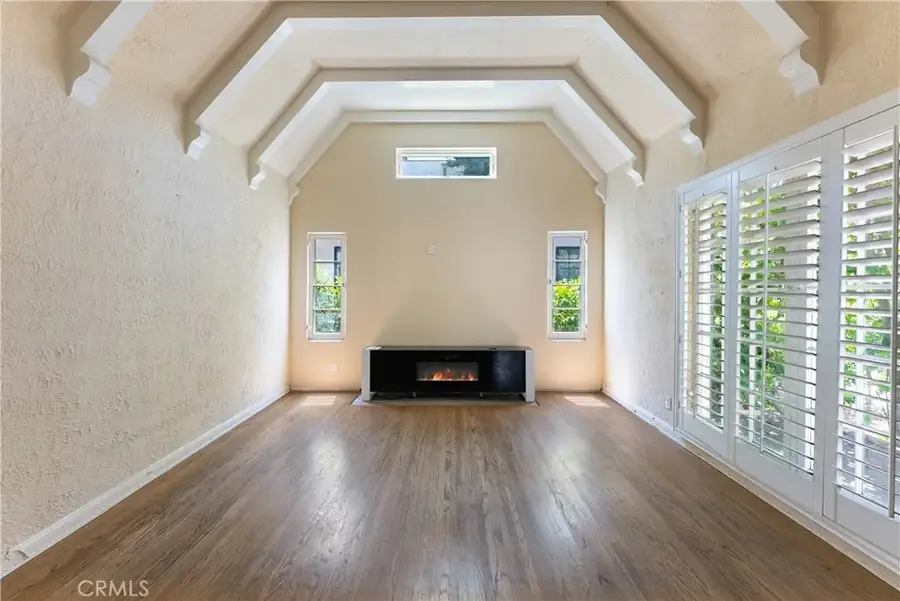 8748 Ashcroft Avenue, West Hollywood, CA 90048 - Image #3