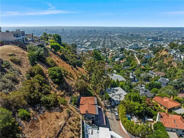 8655 Hillside, Los Angeles, CA 90069