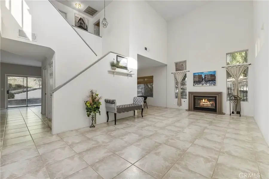 30041 Sunridge, Canyon Country, CA 91387 - Image #3