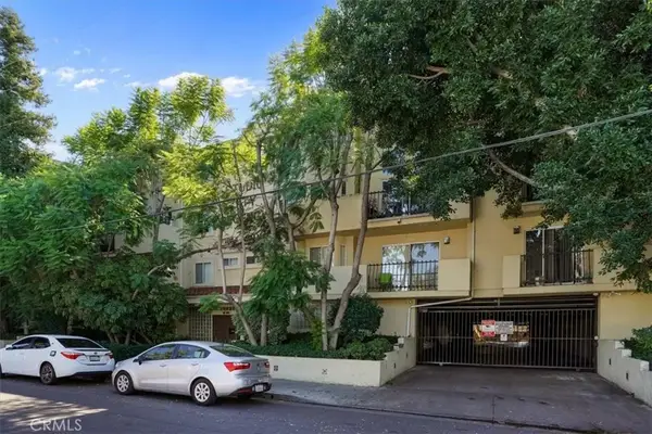 11044 Acama #203, North Hollywood, CA 91602