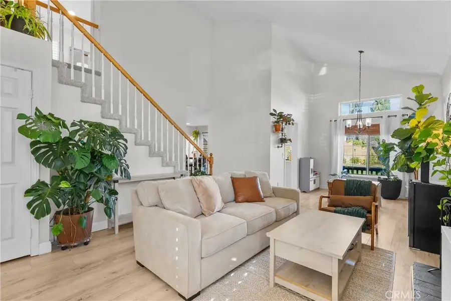 21625 Farmington, Saugus, CA 91350 - Image #2