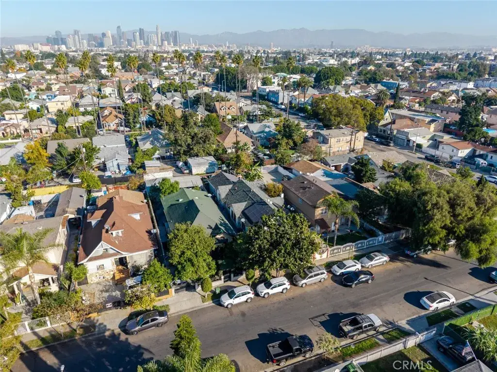 811 E 43rd Place, Los Angeles, CA 90011 - Image #1