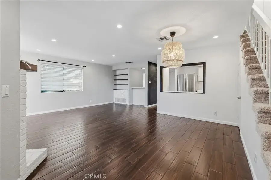 7231 Balboa Boulevard #A, Lake Balboa, CA 91406 - Image #3