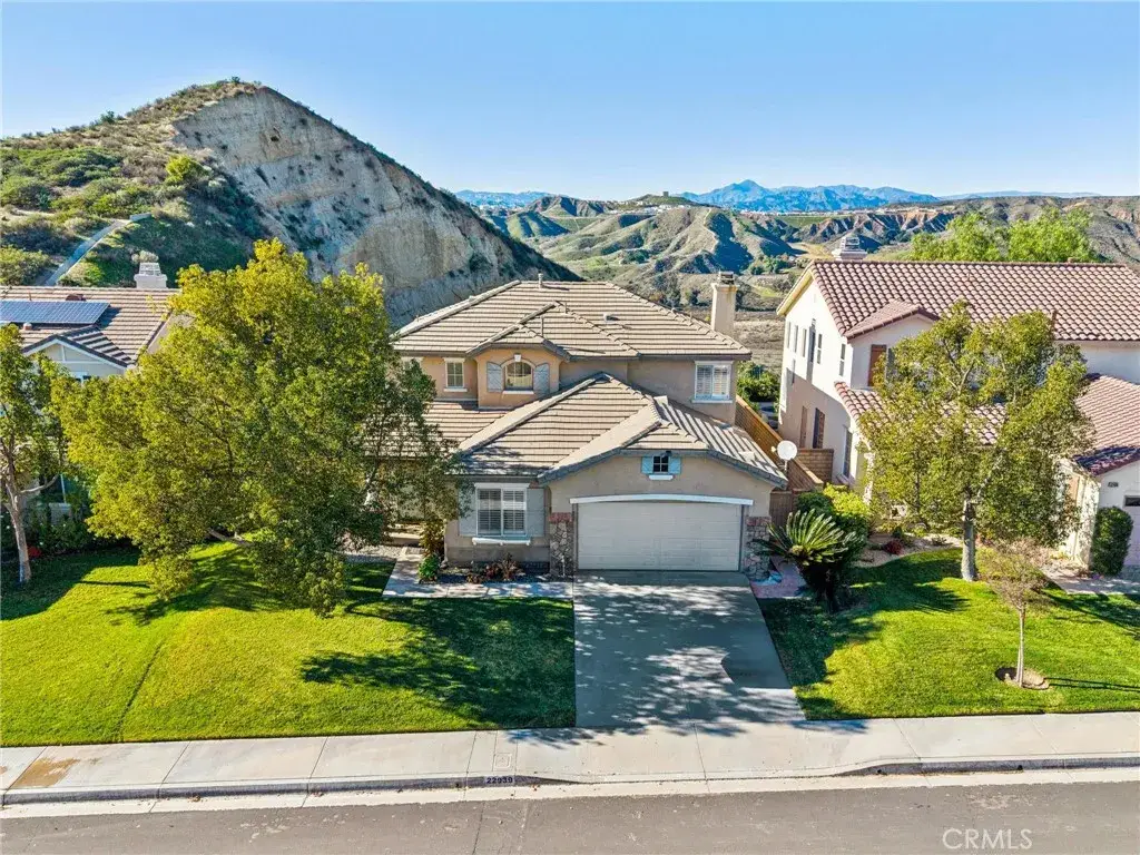 22939 Raintree Lane, Saugus, CA 91390 - Image #1