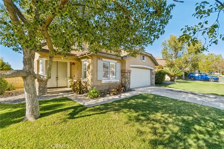 22939 Raintree Lane, Saugus, CA 91390 - Image #3