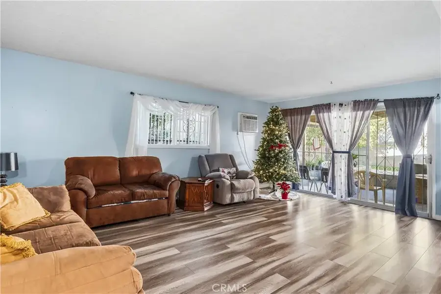 11474 Gladstone, Sylmar, CA 91342 - #2