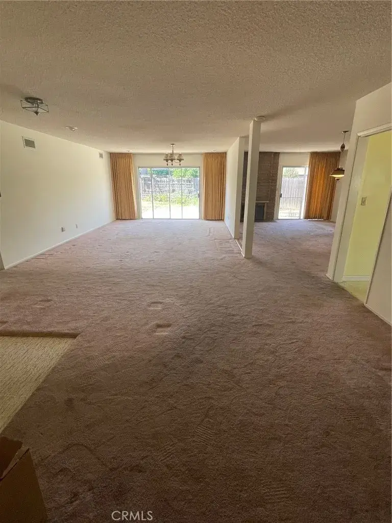 22336 Mobile Street, Woodland Hills, CA 91303 - Image #3