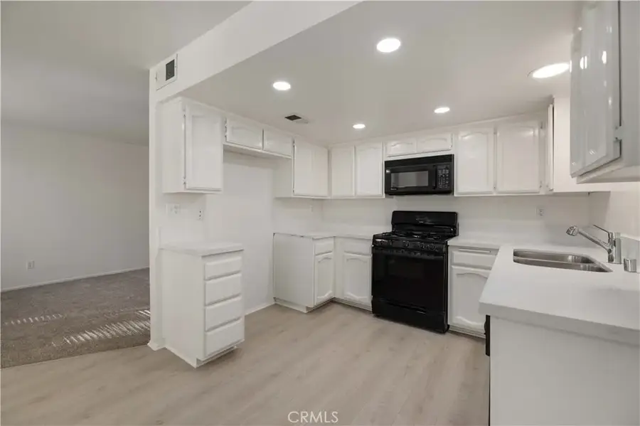 1834 E Avenue J2 #3, Lancaster, CA 93535 - Image #2