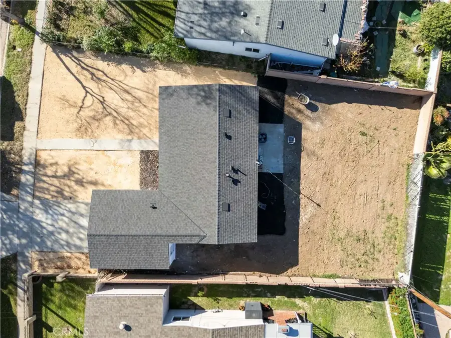 19017 Drycliff Street, Canyon Country, CA 91351 - Image #2