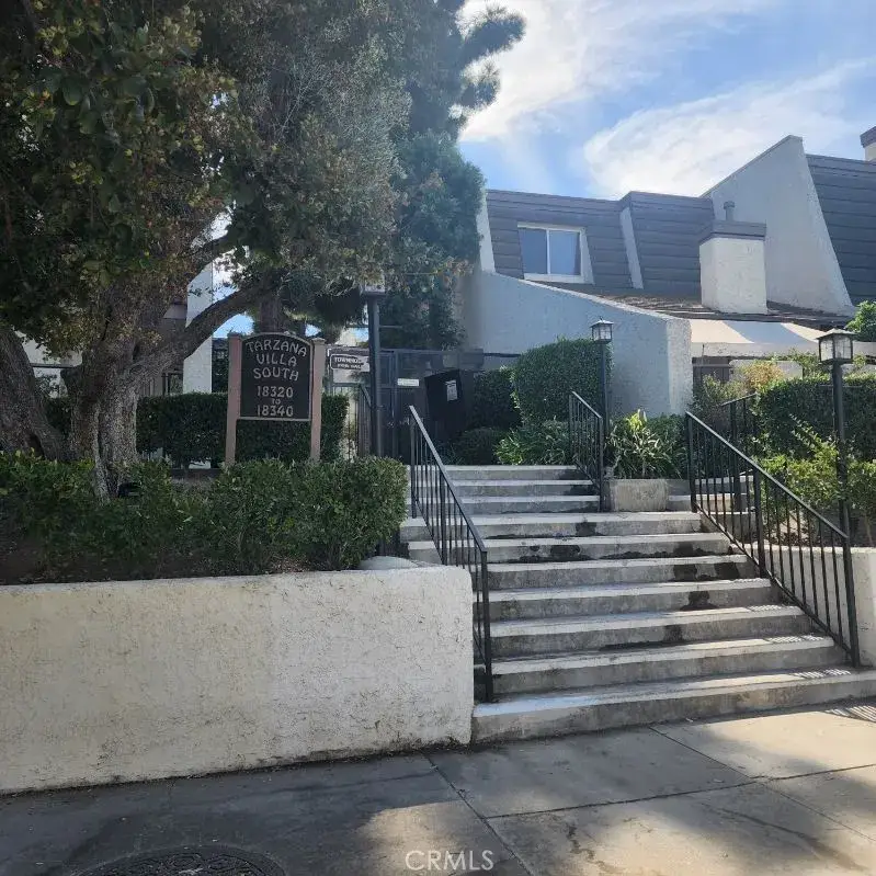 18326 Collins Street #F, Tarzana, CA 91356 - Image #1