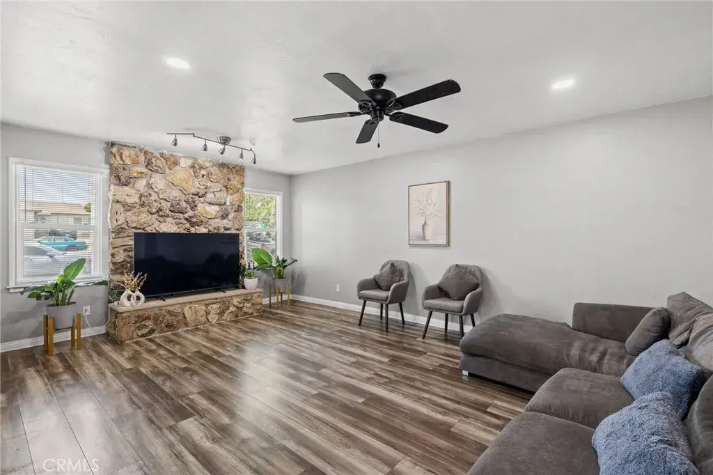 321 Circle Drive, Bakersfield, CA 93308 - Image #1