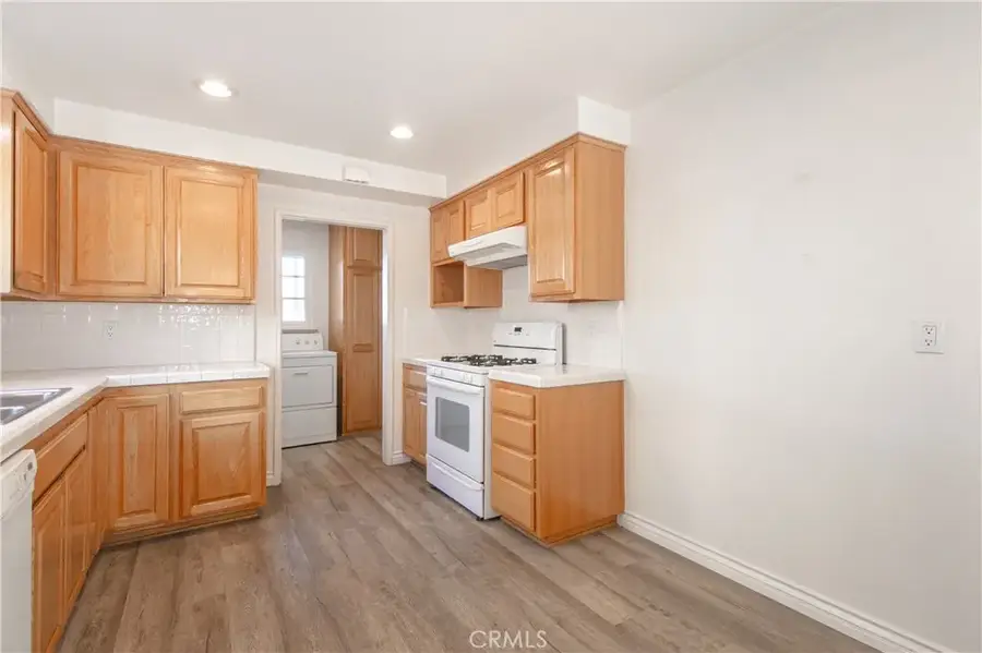 23042 Gilmore Street, West Hills, CA 91307 - Image #3