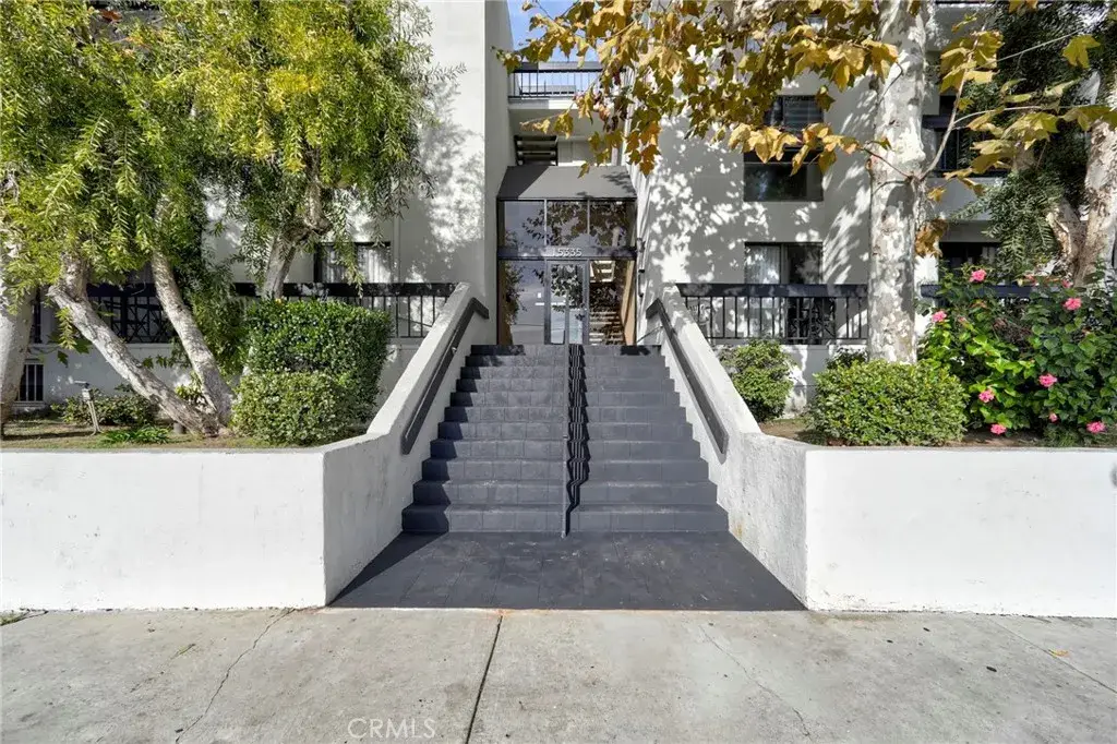 15335 Magnolia #216, Sherman Oaks, CA 91403 - Image #1