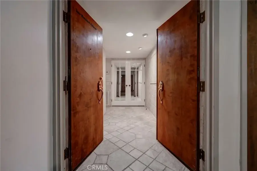 15335 Magnolia #216, Sherman Oaks, CA 91403 - Image #2