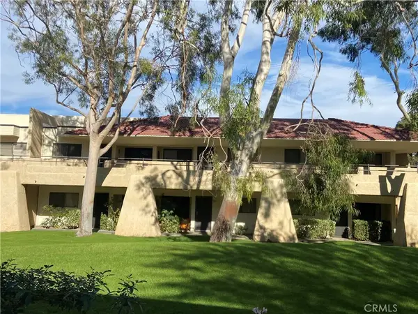 685 N Ashurst Court #H 215, Palm Springs, CA 92262