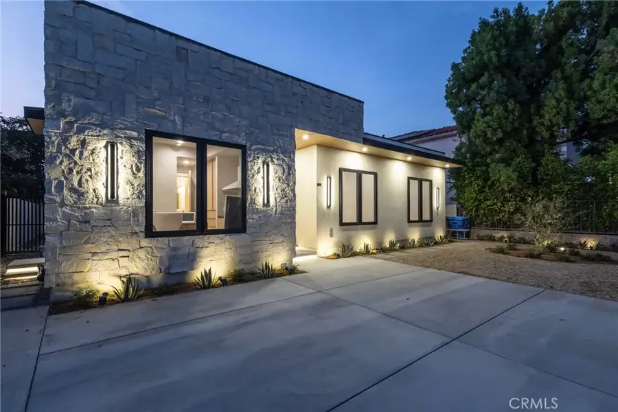 5205 Etiwanda, Tarzana, CA 91356 - Image #2