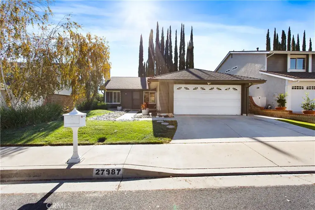 27987 Caraway, Saugus, CA 91350 - Image #1