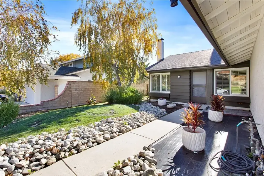 27987 Caraway, Saugus, CA 91350 - Image #3