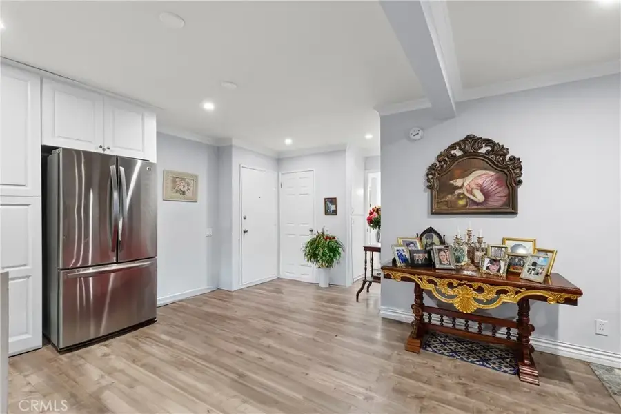 5460 White Oak Avenue #D105, Encino, CA 91316 - Image #3