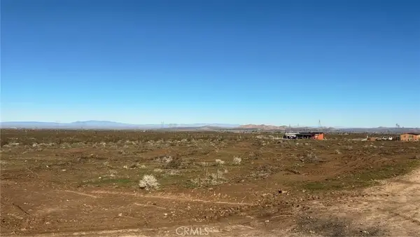 172 W Avenue U, Palmdale, CA 93551