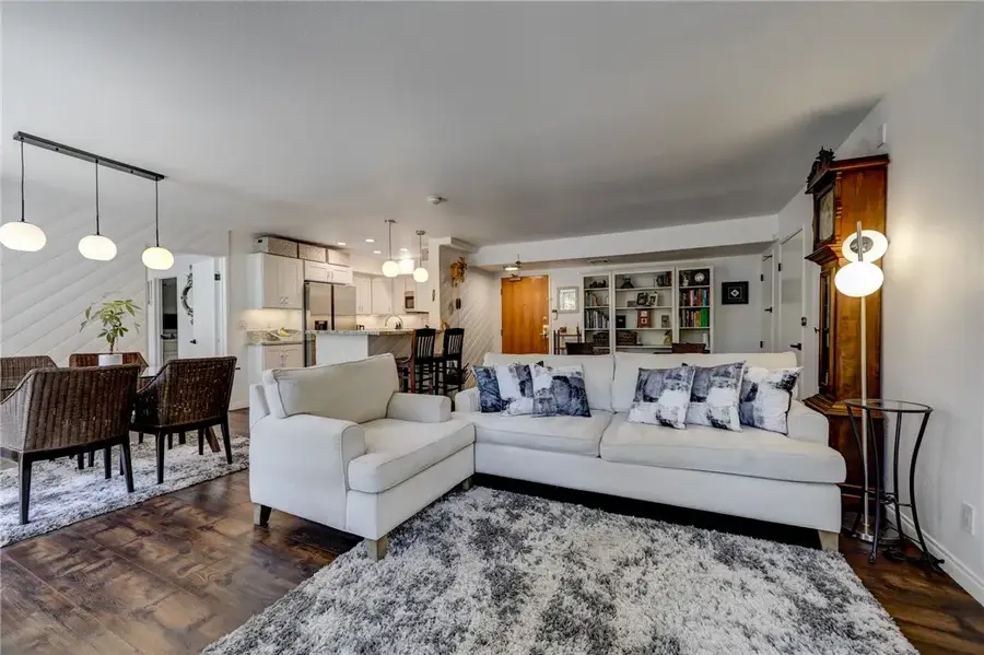 4249 Longridge Avenue, Studio City, CA 91604 - Image #3