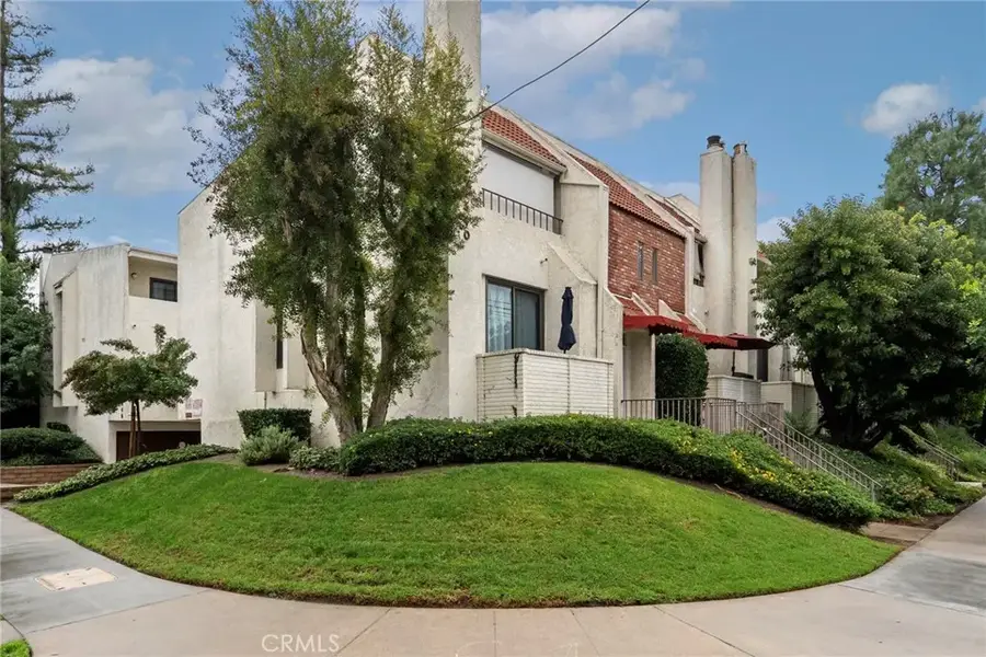 6540 Hayvenhurst #15, Lake Balboa, CA 91406 - Image #3