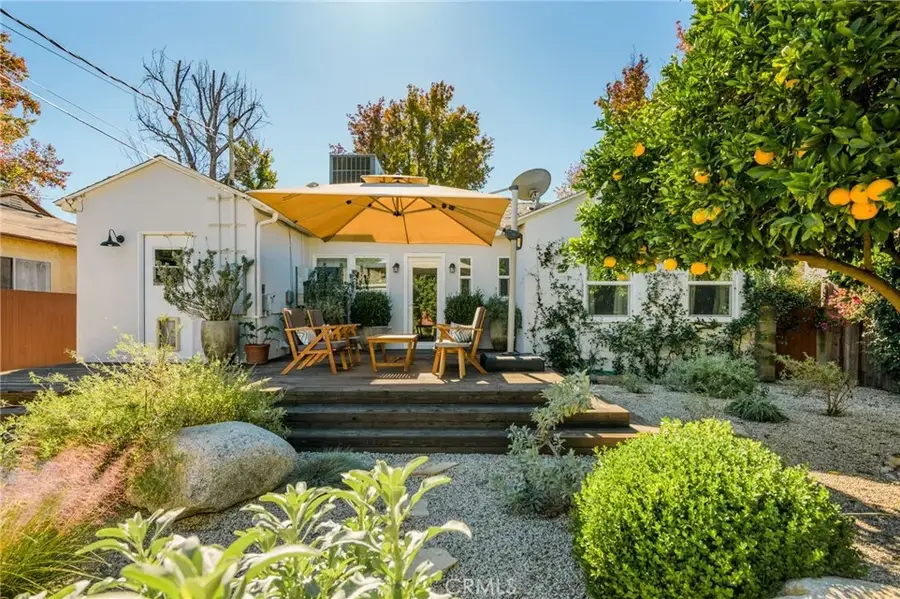 17641 Kittridge, Lake Balboa, CA 91406 - Image #3