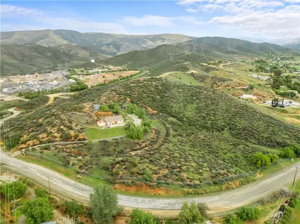 10657 Mint Canyon, Agua Dulce, CA 91390
