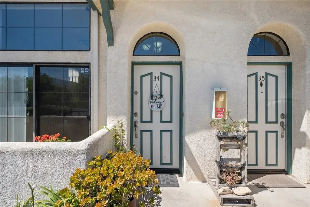 14325 Foothill Boulevard #34, Sylmar, CA 91342 - #1